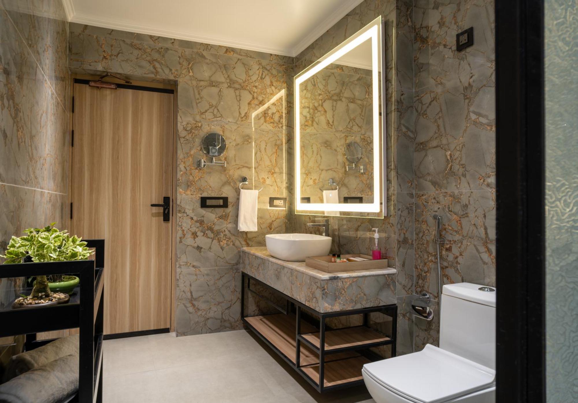 Alpine Hotel And Villas Dharamshala Bagian luar foto